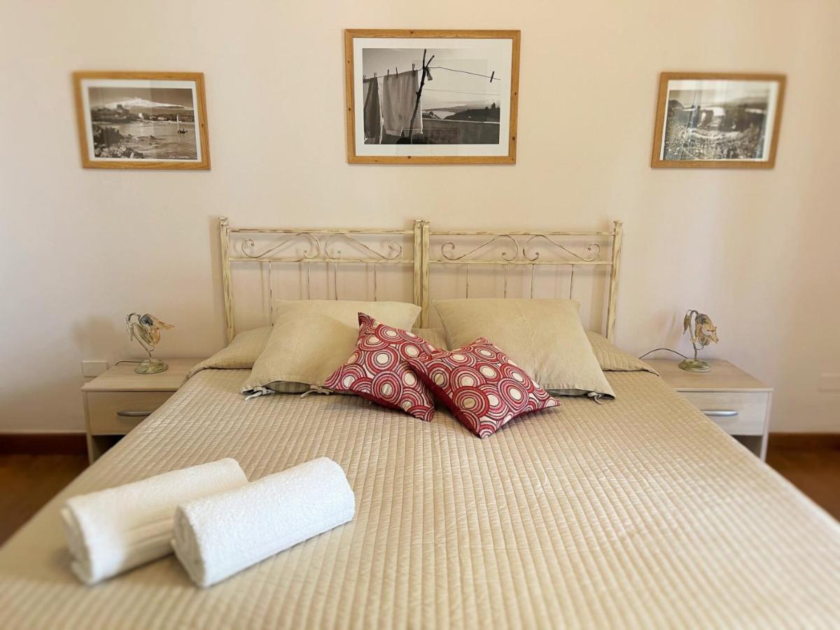 B&B Evelyne Таормина Экстерьер фото