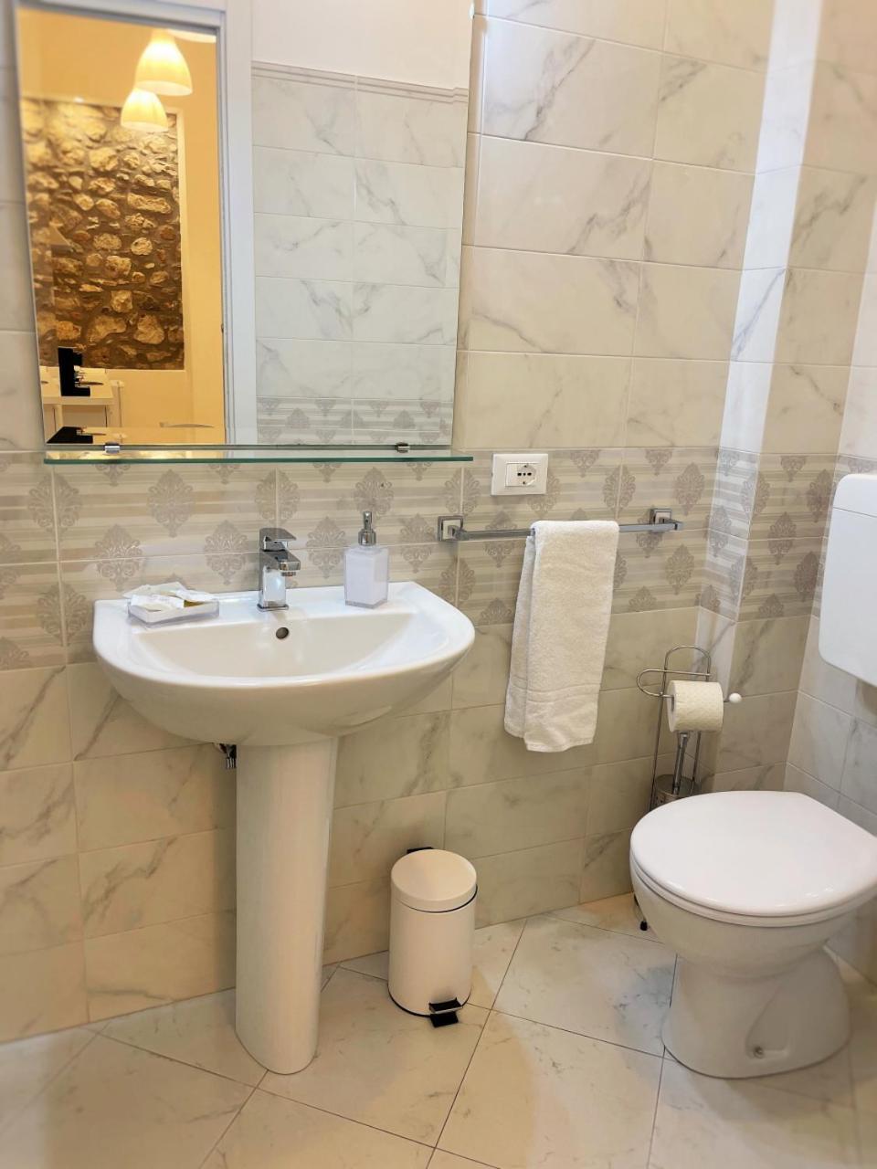 B&B Evelyne Таормина Экстерьер фото